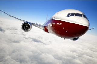 Illustration for article titled El nuevo Boeing 777X plegará sus alas para entrar en los aeropuertos